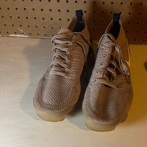 Size 9.5 - Nike Air VaporMax Flyknit 2 Diffused Taupe